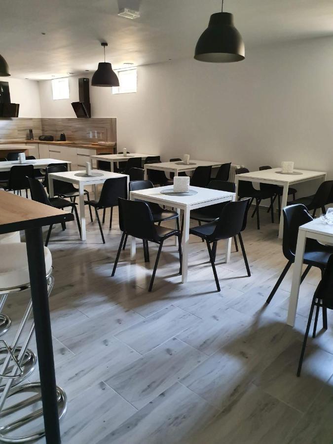 Hostel Polnocna 61 Sosnowiec Dış mekan fotoğraf